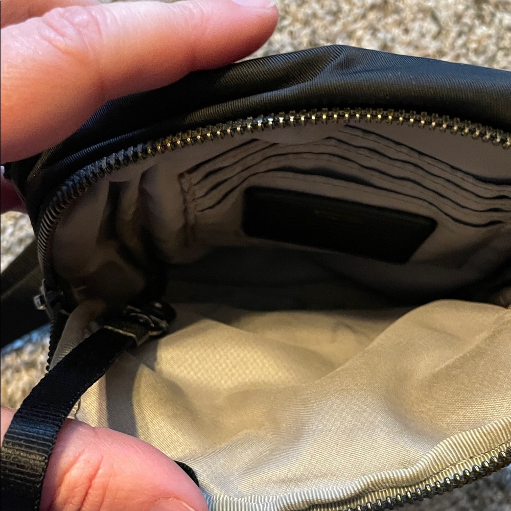 Tumi nylon crossbody - Picture 5 of 7
